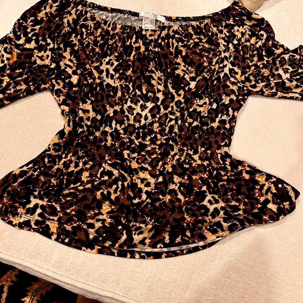 Brand new! Blouse with bell sleeves